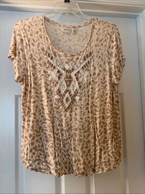 Women’s Beige Printed Embroidered Scoop Neck Top